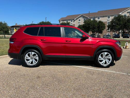 2022 Volkswagen Atlas 2.0T SE w/Technology