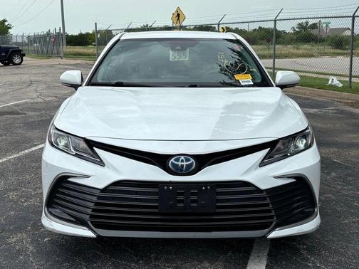 2023 Toyota Camry Hybrid LE