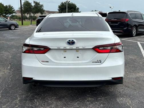 2023 Toyota Camry Hybrid LE
