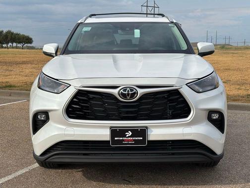 2025 Toyota Highlander XLE
