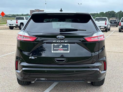 AGATE BLACK METALLIC 2024 Ford Edge ST Line