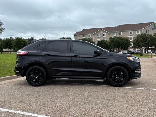 AGATE BLACK METALLIC 2024 Ford Edge ST Line