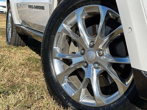 2020 Jeep Grand Cherokee Summit