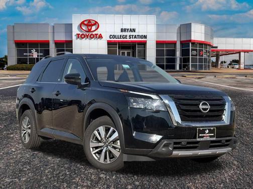 2025 Nissan Pathfinder SL FWD