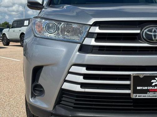 2019 Toyota Highlander LE I4