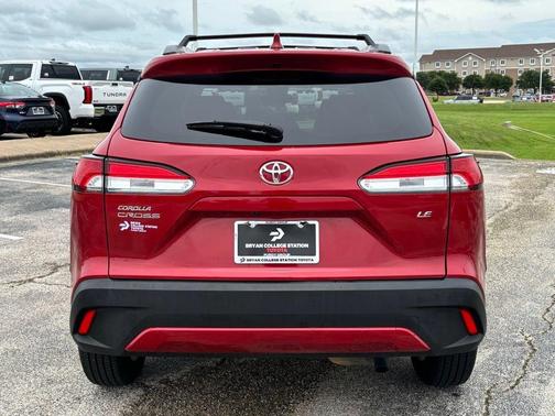 2022 Toyota Corolla Cross LE