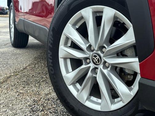 2022 Toyota Corolla Cross LE