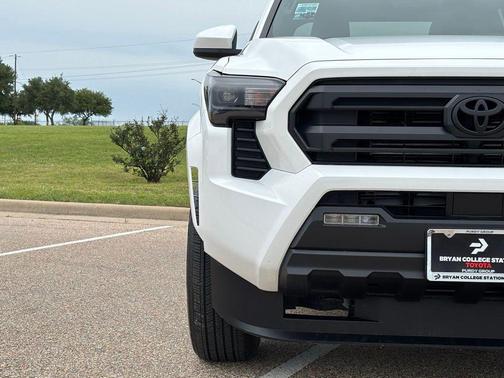 Ice Cap 2026 Toyota Tacoma SR5