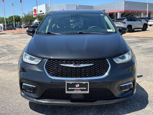 2023 Chrysler Pacifica Touring-L