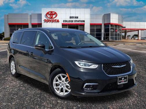 2023 Chrysler Pacifica Touring-L