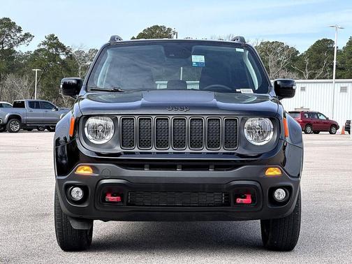 2023 Jeep Renegade Trailhawk