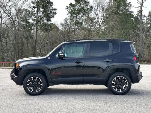 2023 Jeep Renegade Trailhawk