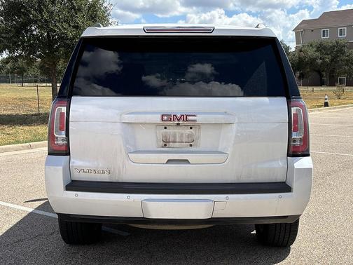 White Frost Tricoat 2018 GMC Yukon SLT
