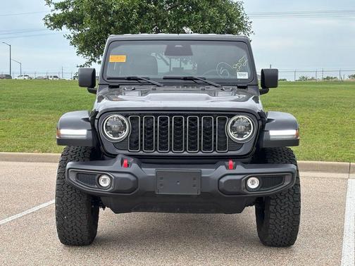 Black Clearcoat 2025 Jeep Wrangler Rubicon