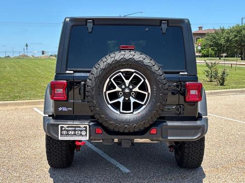Black Clearcoat 2025 Jeep Wrangler Rubicon