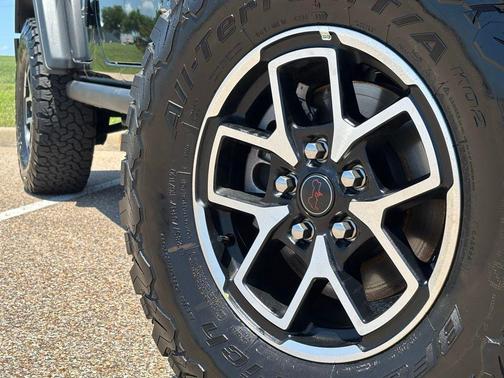 Black Clearcoat 2025 Jeep Wrangler Rubicon