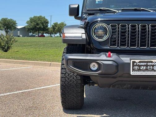 Black Clearcoat 2025 Jeep Wrangler Rubicon