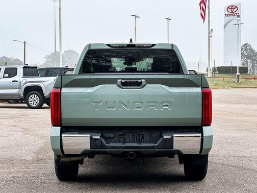 2022 Toyota Tundra SR5