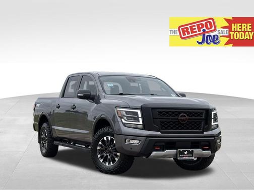2024 Nissan Titan PRO-4X