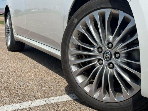 2017 Toyota Avalon Limited