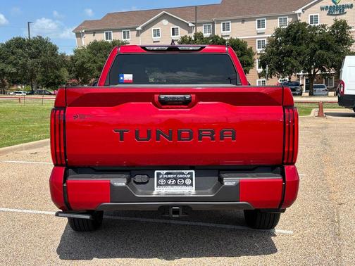 U5 2026 Toyota Tundra SR5