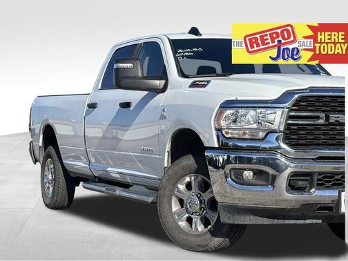 2024 RAM 2500 Big Horn Crew Cab 4x4 8' Box