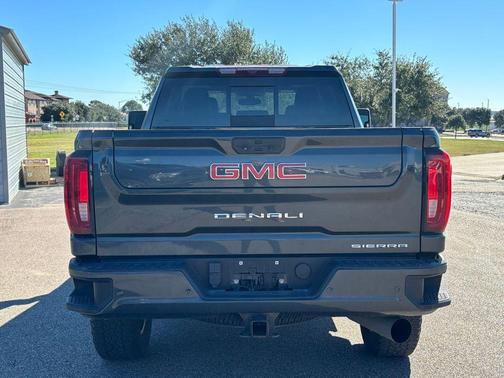 2023 GMC Sierra 2500 Denali