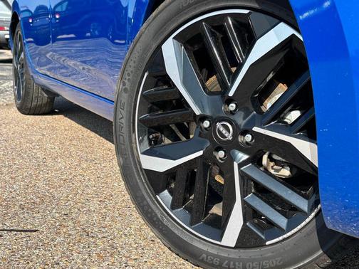 2024 Nissan Versa 1.6 S