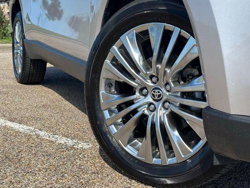2024 Toyota Venza Limited
