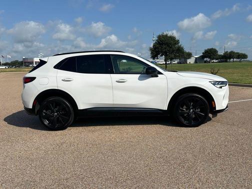 2023 Buick Envision Essence FWD