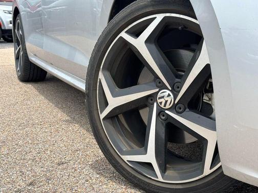 2020 Volkswagen Passat 2.0T R-Line