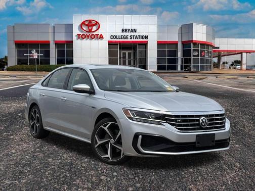 2020 Volkswagen Passat 2.0T R-Line