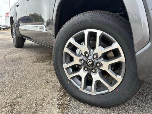 2025 Toyota Tundra Hybrid 1794 Edition