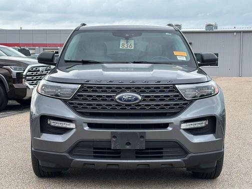 CARBONIZED GRAY METALLIC 2021 Ford Explorer XLT