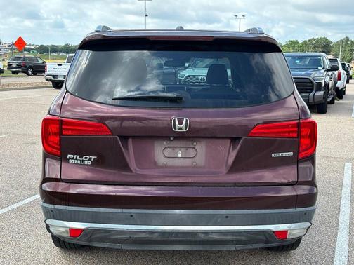 Dark Cherry Pearl 2017 Honda Pilot Touring