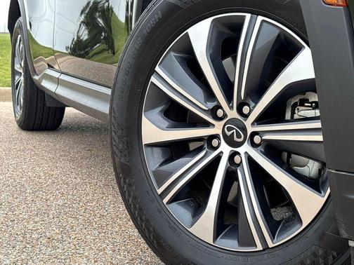 Mineral Black 2025 INFINITI QX60 Pure