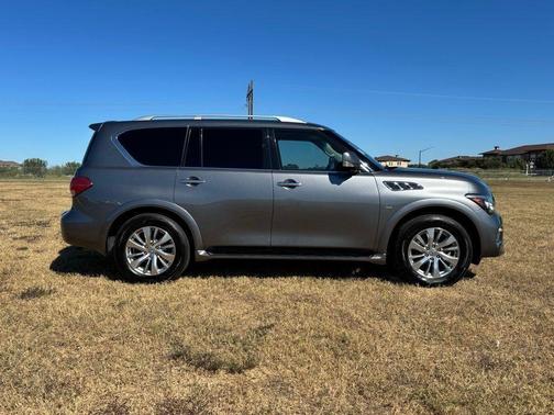2017 INFINITI QX80 Base