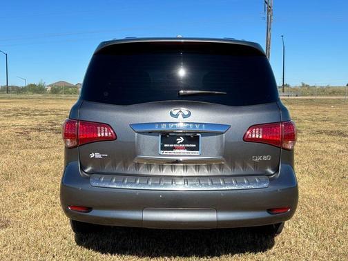 2017 INFINITI QX80 Base