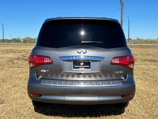 2017 INFINITI QX80 Base