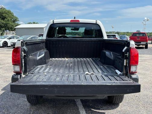 Ice Cap 2023 Toyota Tacoma SR