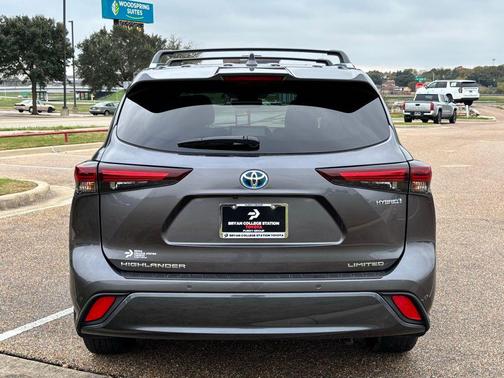 2024 Toyota Highlander Hybrid Limited
