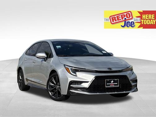 Classic Silver Metallic 2025 Toyota Corolla SE