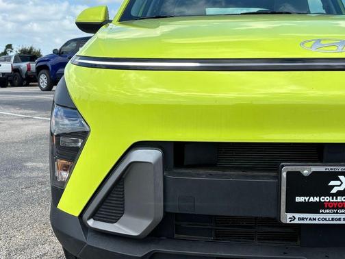 2024 Hyundai KONA SE