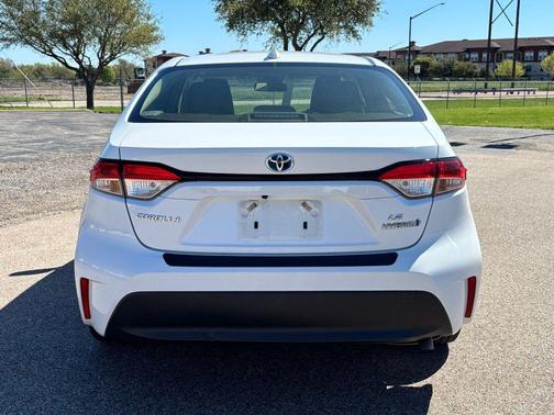 2023 Toyota Corolla Hybrid LE