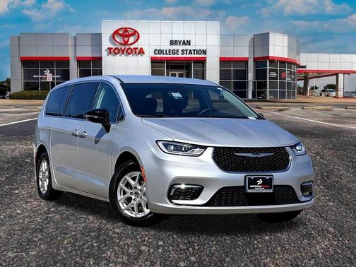 2024 Chrysler Pacifica Touring-L