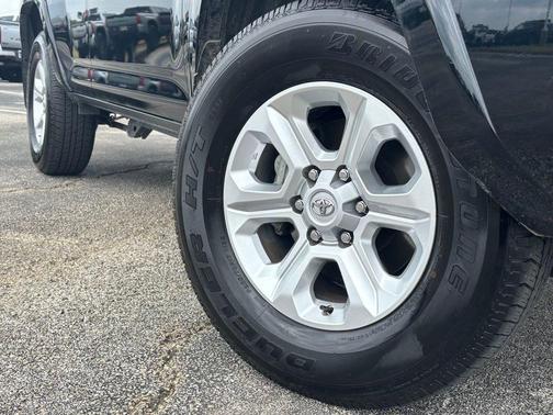 2024 Toyota 4Runner SR5