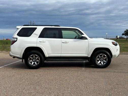 2024 Toyota 4Runner TRD Off Road