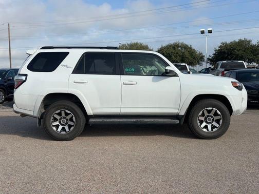 2024 Toyota 4Runner TRD Off Road