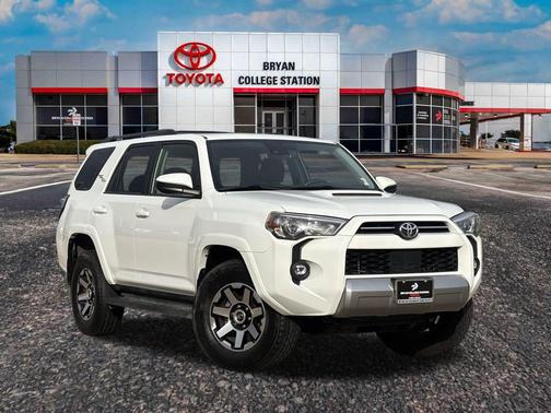 2024 Toyota 4Runner TRD Off Road