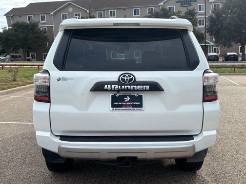 2024 Toyota 4Runner TRD Off Road